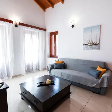 Apartament Yiayia's Simi