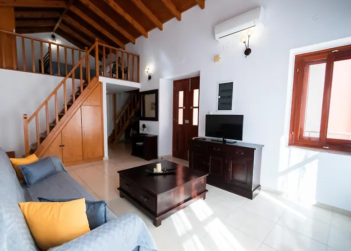 Lejlighed Yiayia's *